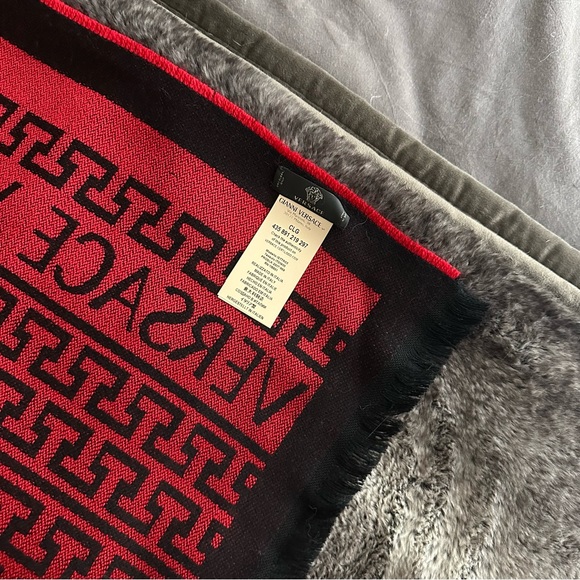 Versace Oversized Red and Black Scarf - Picture 4 of 7
